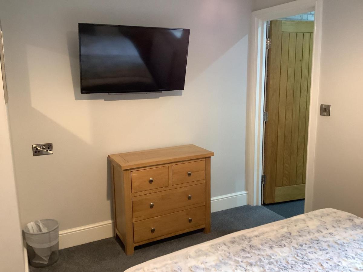 Jeffersons Hotel & Serviced Apartments (Adults Only) Barrow-in-Furness Eksteriør billede
