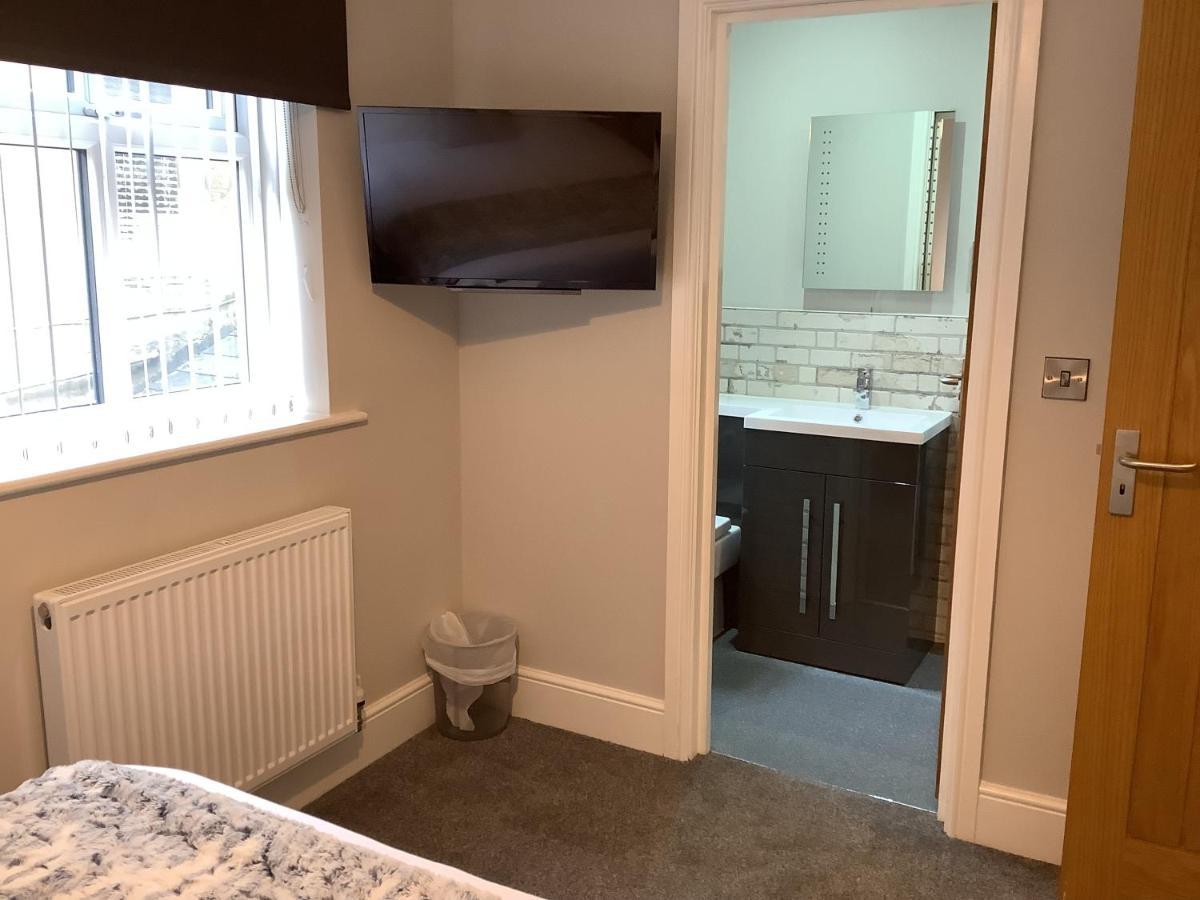 Jeffersons Hotel & Serviced Apartments (Adults Only) Barrow-in-Furness Eksteriør billede