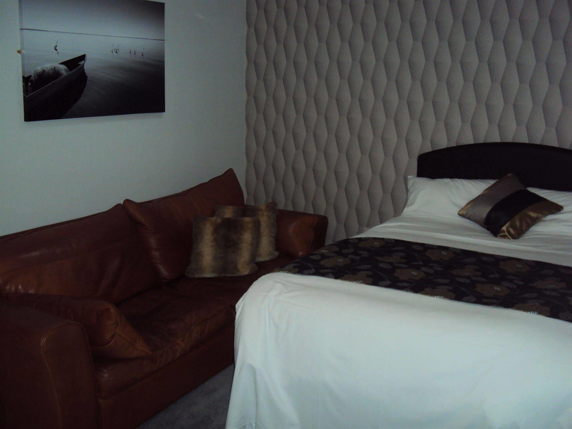 Jeffersons Hotel & Serviced Apartments (Adults Only) Barrow-in-Furness Eksteriør billede