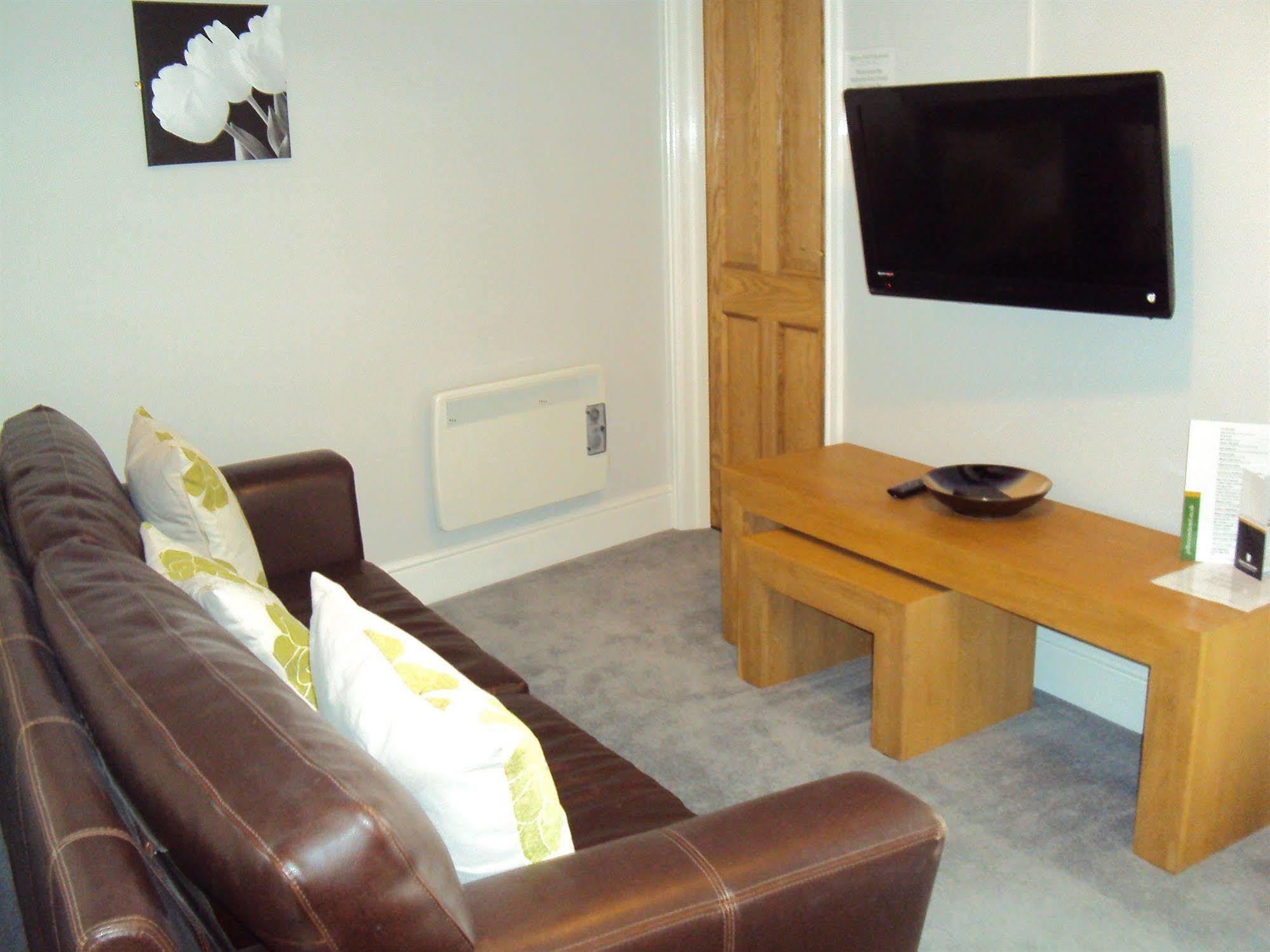 Jeffersons Hotel & Serviced Apartments (Adults Only) Barrow-in-Furness Eksteriør billede