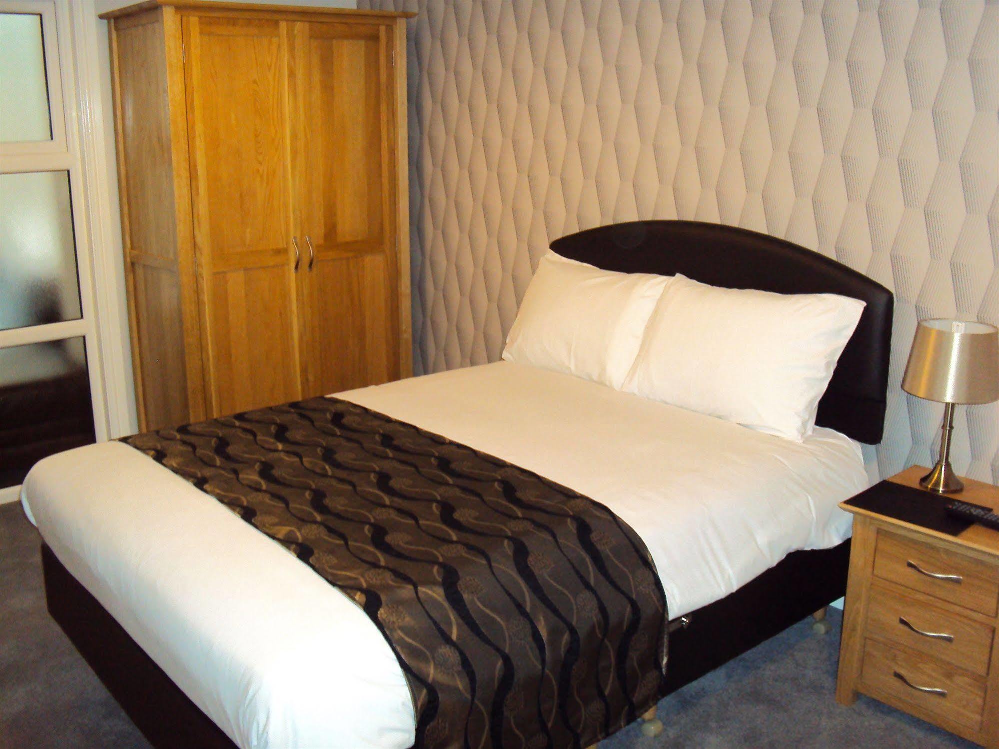 Jeffersons Hotel & Serviced Apartments (Adults Only) Barrow-in-Furness Eksteriør billede